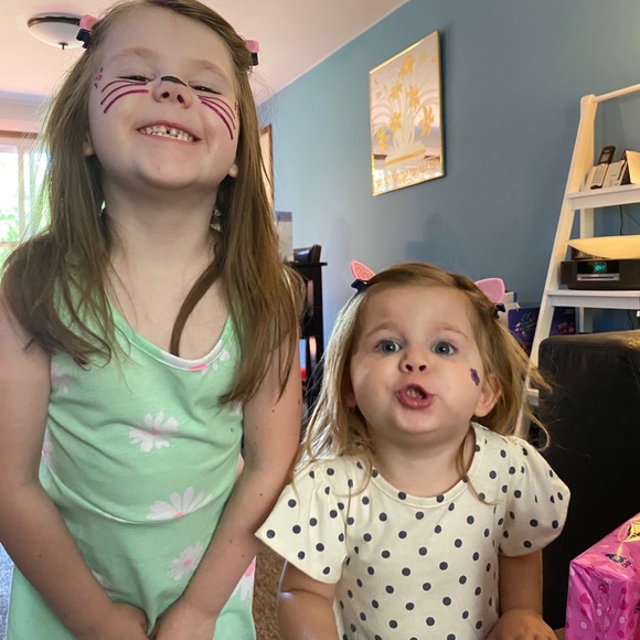 Meet your Posher, Britney - Picture 10 of 16